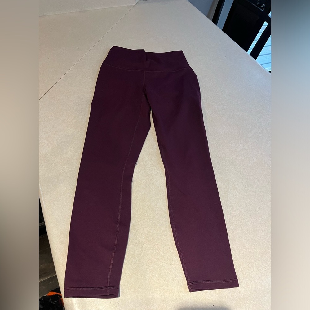New without tags Fabletics Powerhold leggings. 7/8 length (ankle)